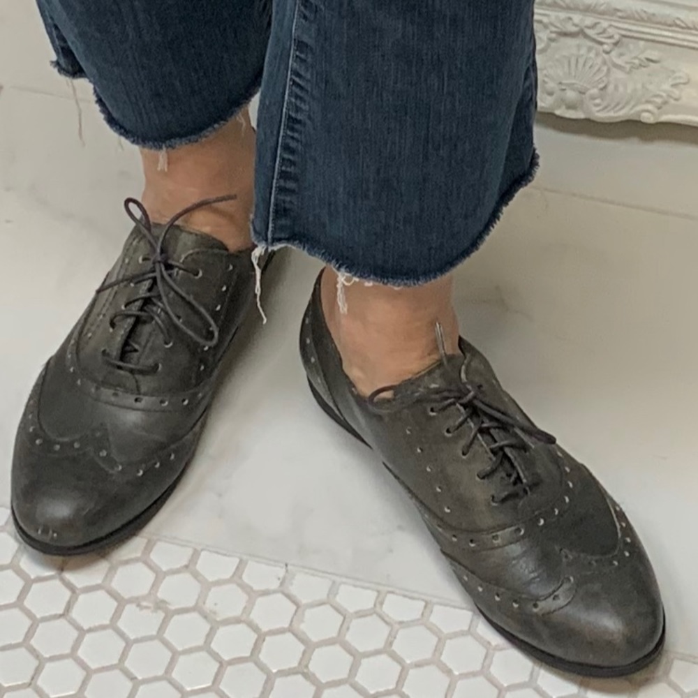 Women’s Born Kika distressed wingtip oxford
